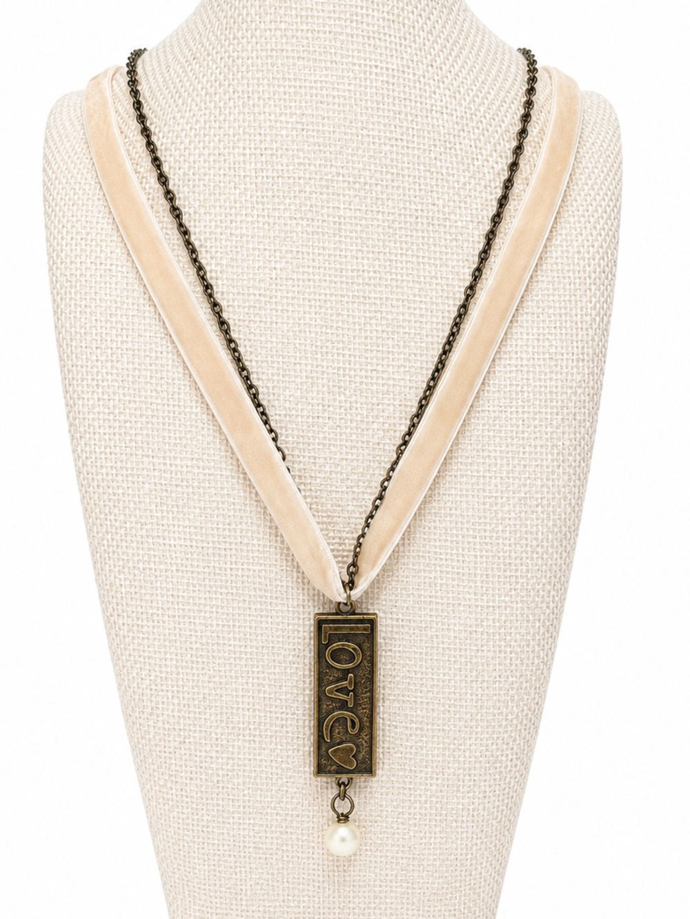 Kelly Rae Roberts Demdaco Love Pendant Necklace Velvet Ribbon Pearl